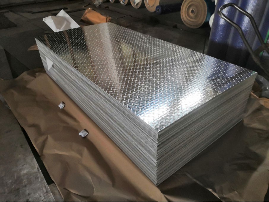 Diamond aluminum sheet for trailers