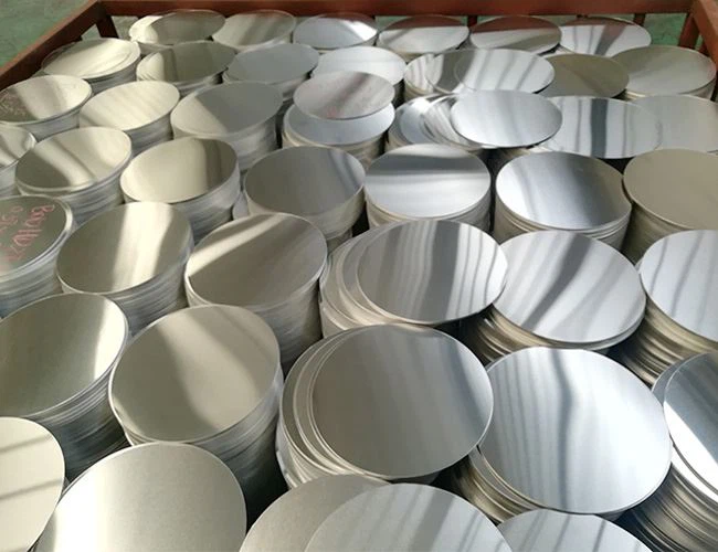 Aluminum circle for lamp cover